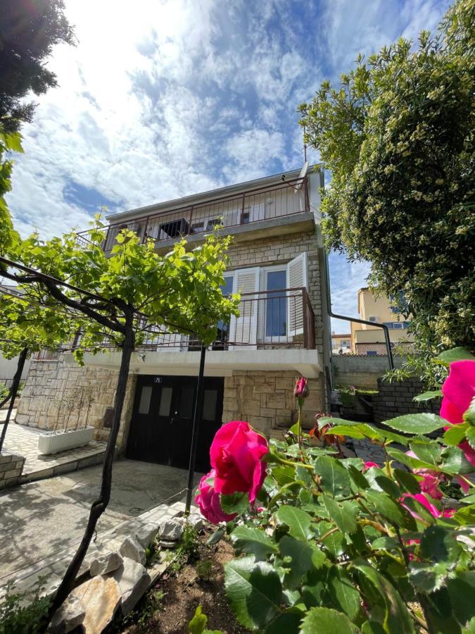 Apartment Tulip Premantura Exterior foto
